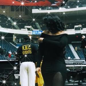 Meet your Posher, Ebony